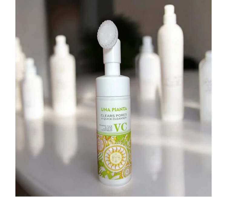 Spumă pentru curățarea feței cu perie de masaj Una Pianta (150 ml)